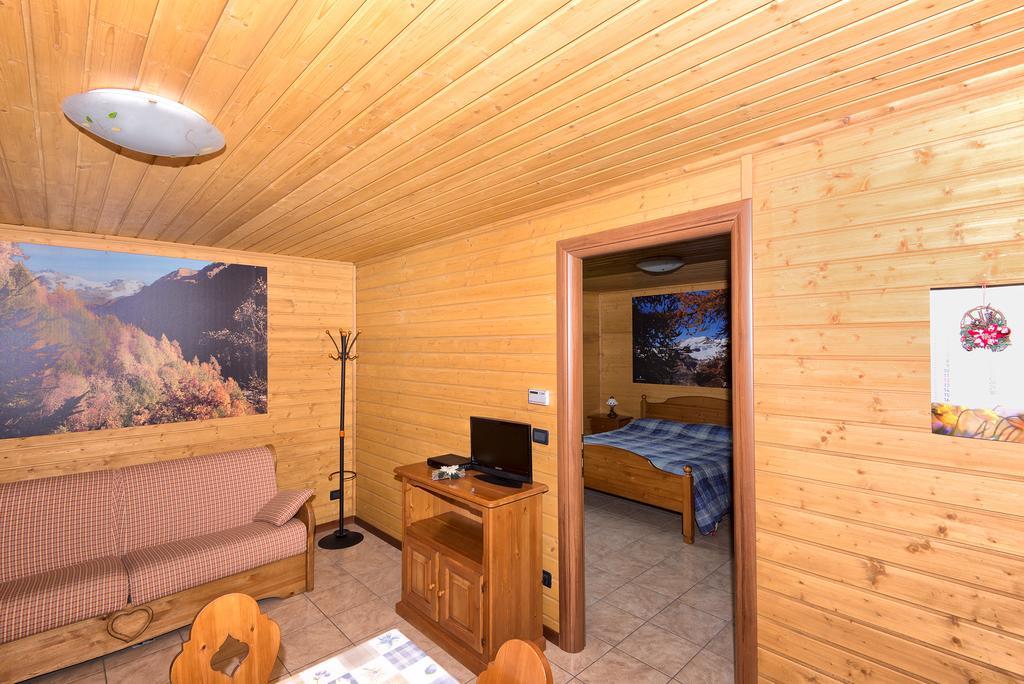 Margherita Camping & Resort Gressoney-Saint-Jean Chambre photo