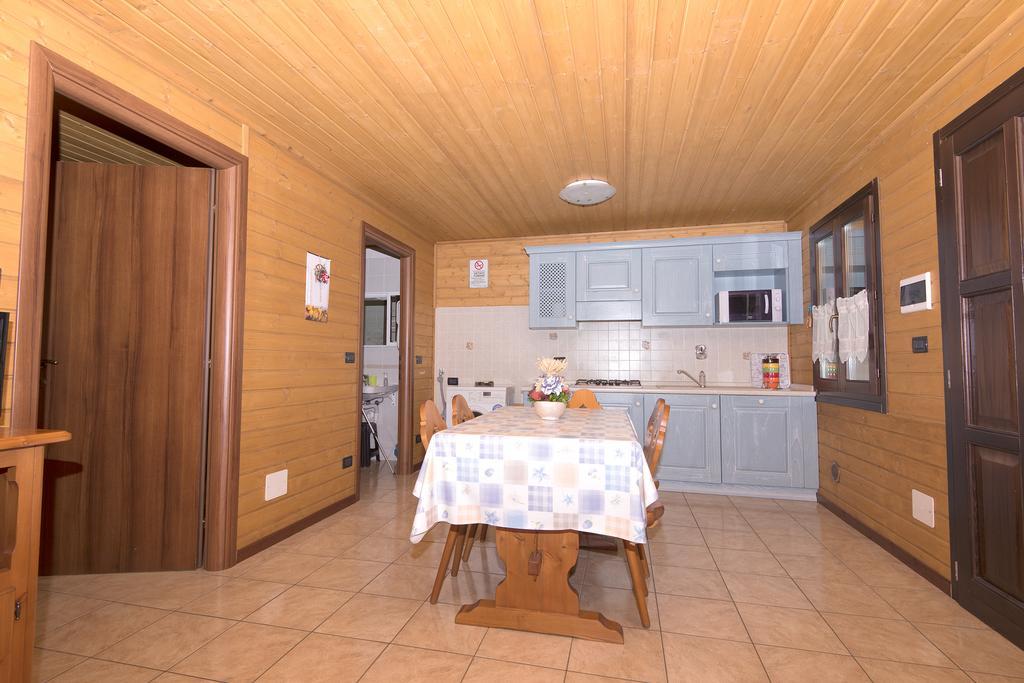 Margherita Camping & Resort Gressoney-Saint-Jean Chambre photo